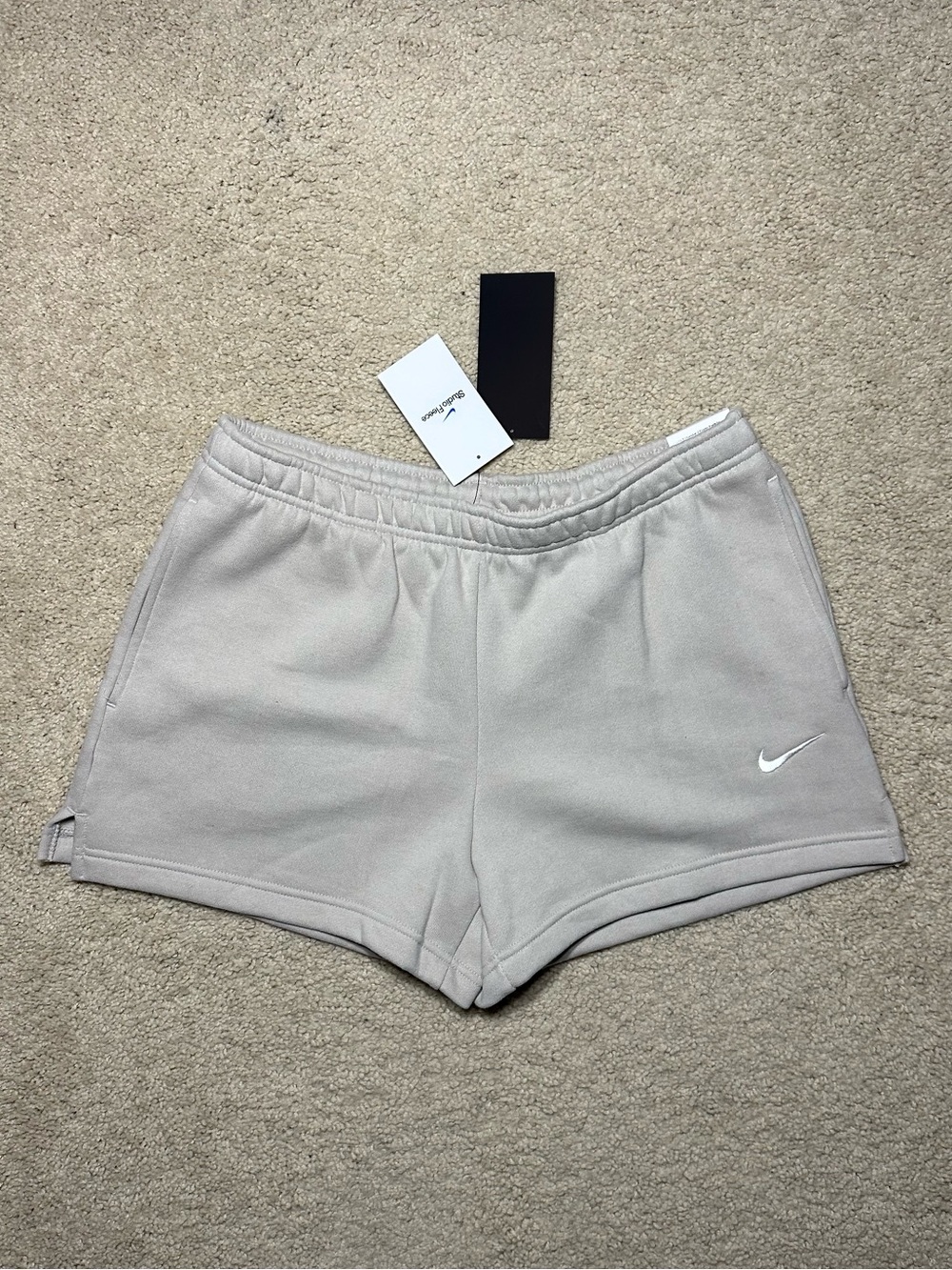 Nike Studio Fleece Mid Rise 4” Shorts Women Size Medium